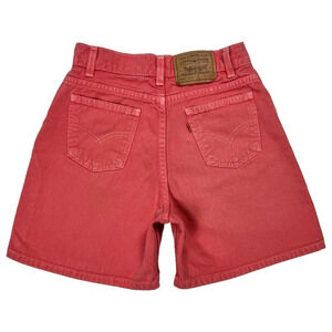 Vintage 90’s Levi’s Pink Shorts